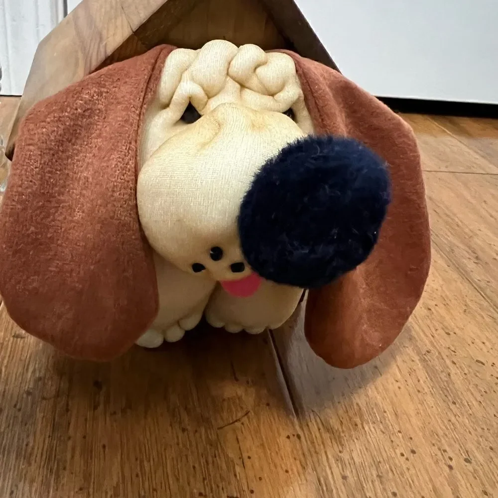 Vtg Music Box Wood Doghouse 